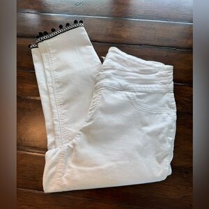 Women's White Style & Co Cropped Jeans- Size 14W
